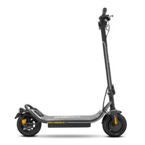 Monopattino elettrico nero, vista laterale