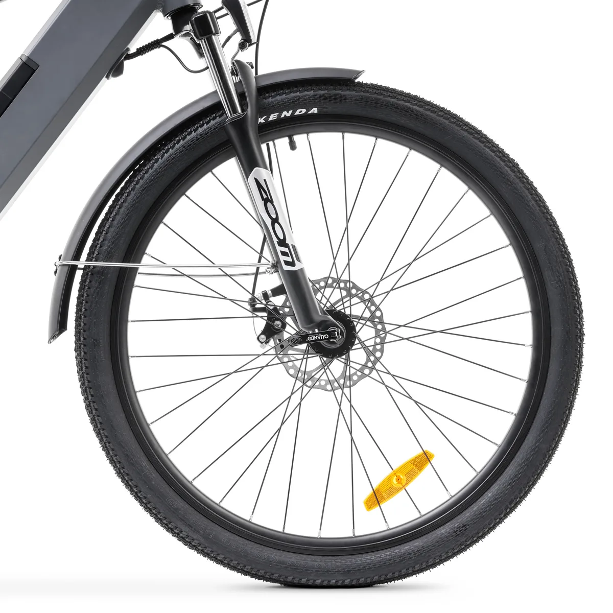 Ruota anteriore bicicletta con parafango.