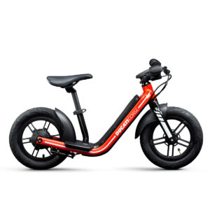 Bicicletta elettrica rossa con telaio basso e nero.